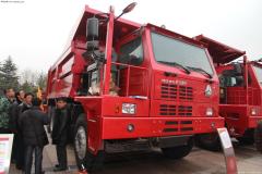 中國重汽 HOWO 420馬力 6X4 寬體礦用自卸車(chē)