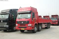 中國重汽 HOWO重卡 266馬力 8X4 欄板載貨車(chē)(ZZ1317M3867C)