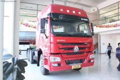 中國重汽 HOWO重卡 336馬力 6X4 牽引車(chē)(至尊版 HW79)(變速器HW20716A)(ZZ4257N3247C1)
