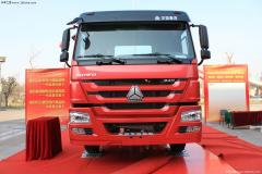 中國重汽 HOWO重卡 375馬力 6X4 牽引車(chē)(單胎)(ZZ4257N3247C1BX)