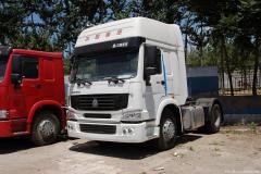 中國重汽 HOWO重卡 290馬力 4X2 牽引車(chē)(全能二版 HW76)(ZZ4187M3517C)