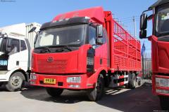 解放 J6L中卡 160馬力 4X2 倉柵載貨車(chē)(CA1160P62K1L4E4)