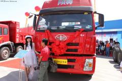 解放 奧威(J5P)重卡 350馬力 8X4 倉柵載貨車(chē)(CA5312CLXYP21K2L2T4E)