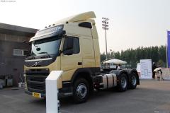 沃爾沃 新FM重卡 460馬力 6X2 牽引車(chē)(金色)