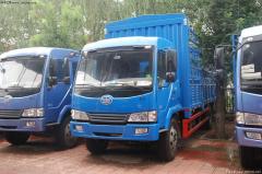 解放 賽龍II中卡 130馬力 4X2 排半倉柵載貨車(chē)(CA5169CCQPK2L2EA80)