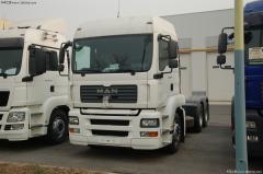 曼(MAN) TGA系列重卡 390馬力 6X4 牽引車(chē)(型號33.390)
