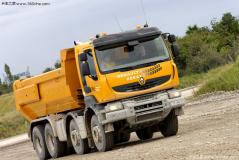雷諾 Kerax重卡 392馬力 8X4 自卸車(chē)(中軸版)