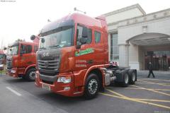 聯(lián)合卡車(chē) 420馬力 6X4 牽引車(chē)(標載型)(SQR4251D6ZT4-6)