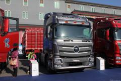 福田 歐曼GTL 9系重卡 375馬力 6X4 牽引車(chē)(濰柴國四)(H4-2490高頂駕駛室)