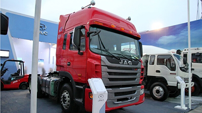 2014寶馬展：江淮格爾發(fā) 6X4 牽引車(chē)