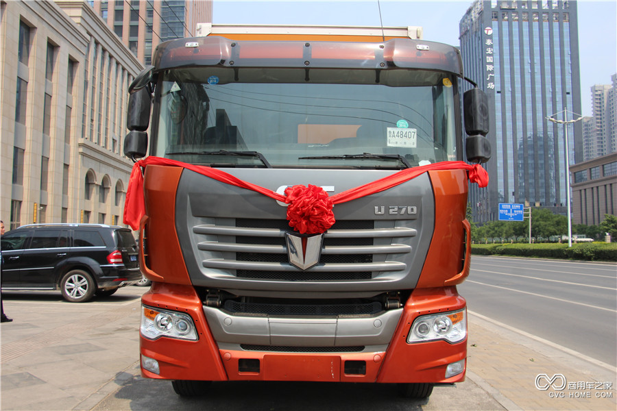 聯(lián)合卡車(chē)U系270馬力載貨車(chē)