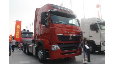 中國重汽豪沃T7H 540 1000L油箱暢行版牽引車(chē)